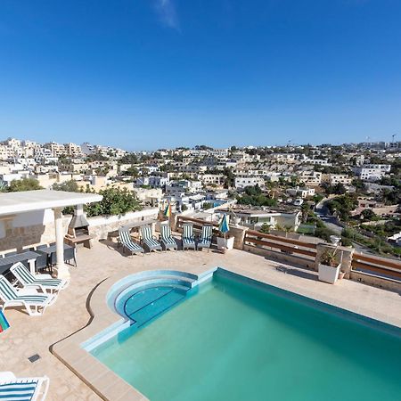 מליאהה Massive Villa Pool Area With Views, Wifi With Bbq By 360 Estates מראה חיצוני תמונה